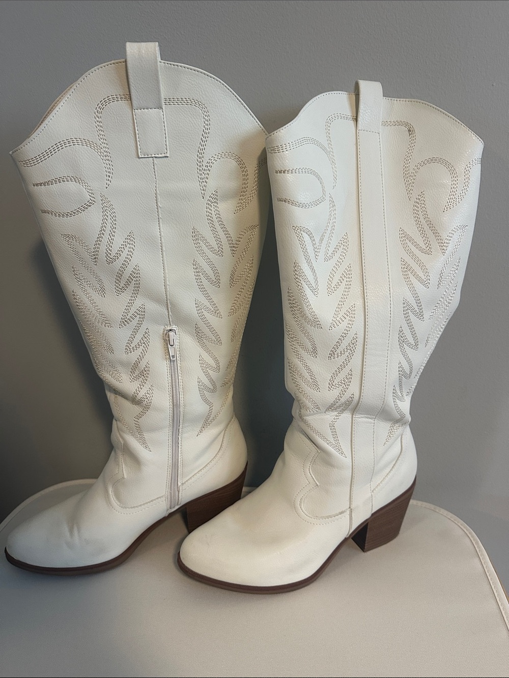 ARULA White Western Knee-High Heeled Boots